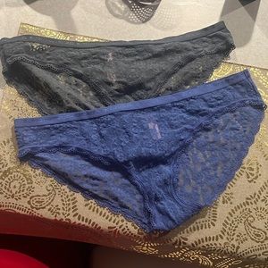 Victoria’s secret nwot 2 pair Lace